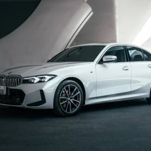 BMW 320i White