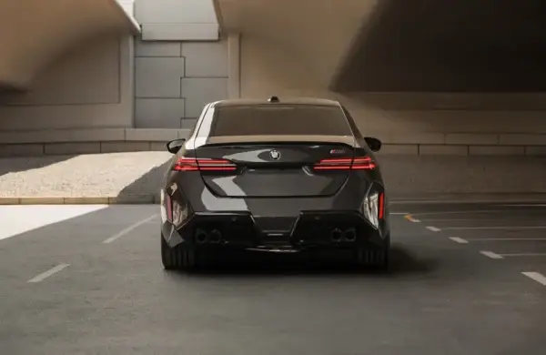 BMW M5 G90