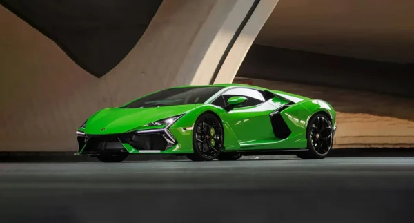 Lamborghini Revuelto