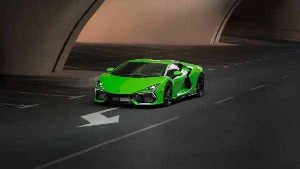 Lamborghini Revuelto