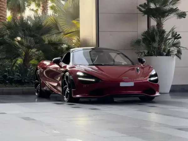 McLaren 750s