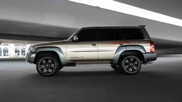 Nissan Patrol Super Safari Gray/Golden